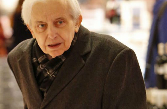 В Мюнхене нашли полторы тысячи картин, украденных нацистами В Мюнхене нашли полторы тысячи картин, украденных нацистами