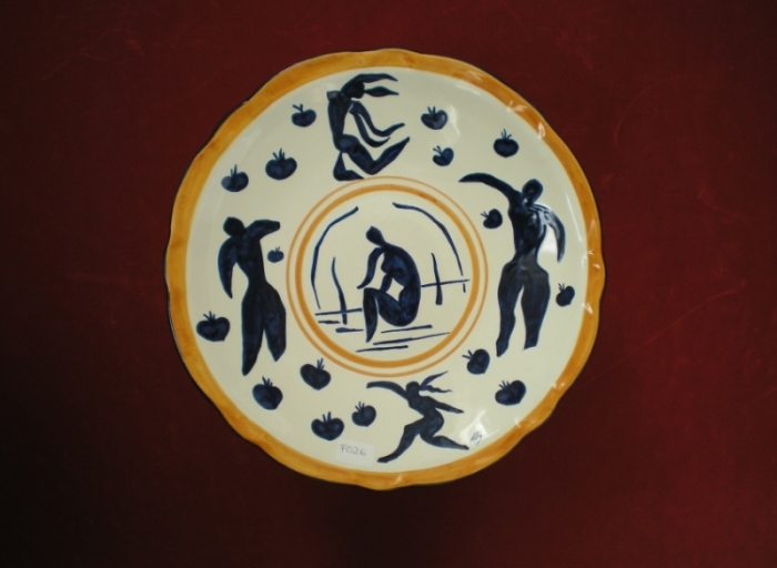 Тарелка с ручной росписью